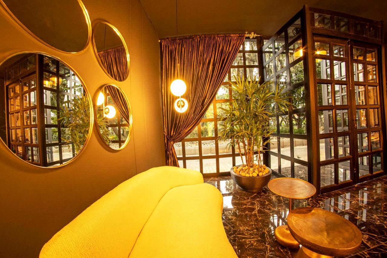 Cavalta By Bernalo Hotels Medellín Exterior foto Interior of a modern Japanese restaurant