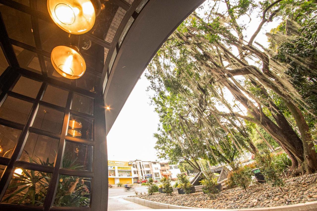 Cavalta By Bernalo Hotels Medellín Exterior foto The Banyan Tree at the University of California, Santa Cruz
