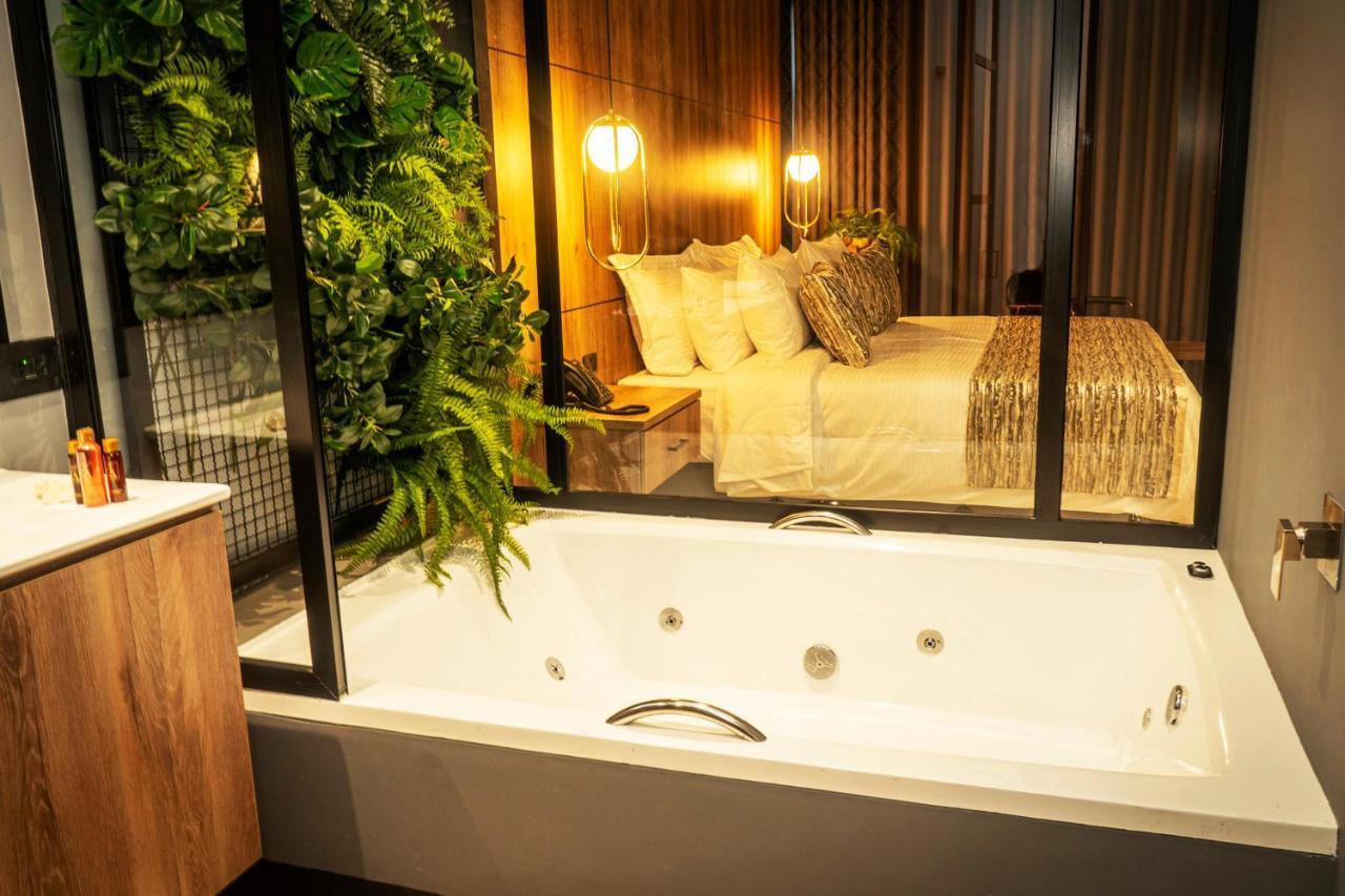 Cavalta By Bernalo Hotels Medellín Exterior foto A modern bathtub