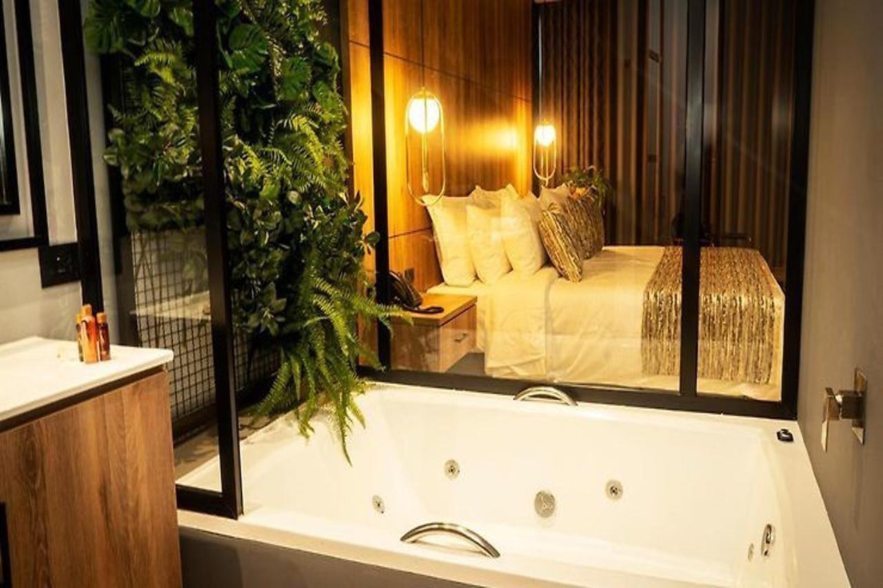 Cavalta By Bernalo Hotels Medellín Exterior foto A modern Japanese bath